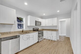 915 Canton in San Antonio, TX - Building Photo - Building Photo