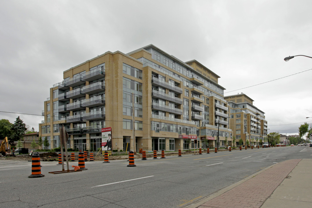 Portrait Condominiums in Toronto, ON - Building Photo