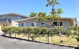 6574 Del Playa Dr in Isla Vista, CA - Building Photo