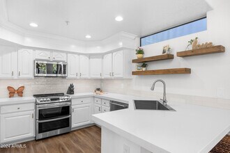 7400 E Gainey Club Dr in Scottsdale, AZ - Building Photo - Building Photo