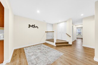 1257 N Streamwood Ln in Vernon Hills, IL - Building Photo - Building Photo