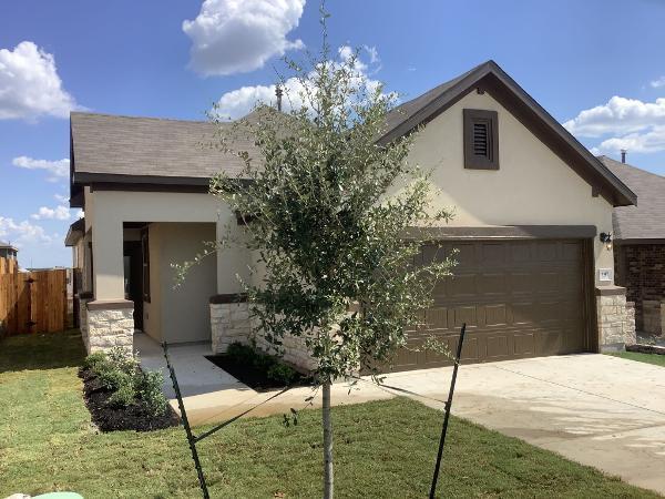 197 Nettletree Dr in Mustang Ridge, TX - Building Photo - Building Photo