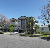 286 W Tujunga Ave Apartments