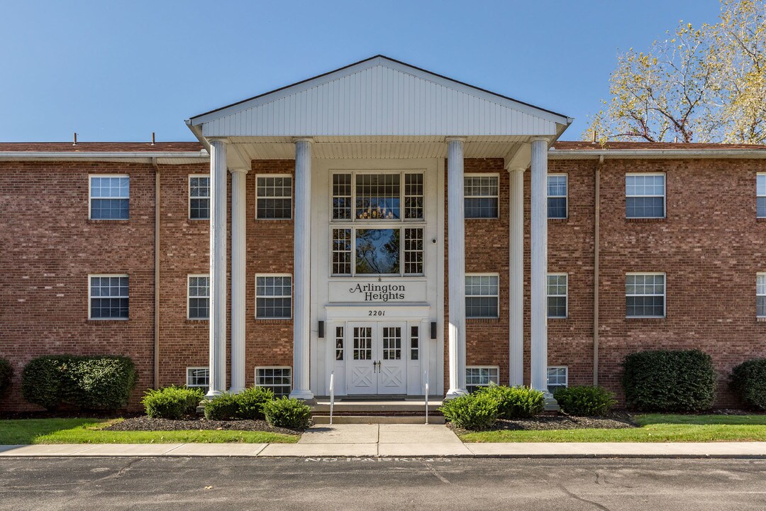 Arlington Heights Apartments in Columbus, OH - Foto de edificio