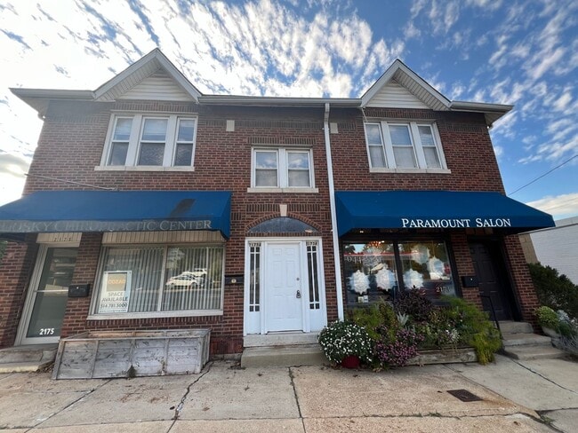 property at 2173 S Big Bend Blvd