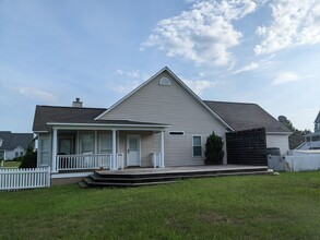 106 Osprey Ct in Newport, NC - Building Photo - Building Photo