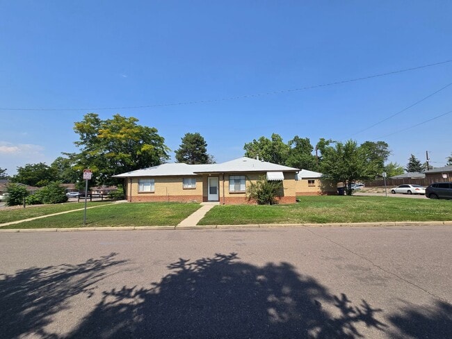 3400-3404 Sheridan Boulevard in Denver, CO - Building Photo - Building Photo