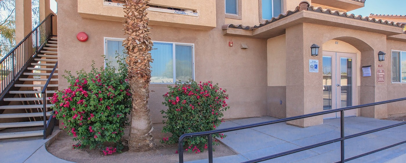 Countryside Apartments in El Centro, CA - Building Photo