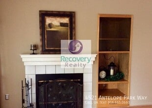 4521 Antelope Park Way in Antelope, CA - Foto de edificio - Building Photo