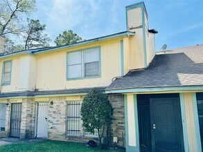 5810 Twisted Pine Ct in Houston, TX - Building Photo - Building Photo