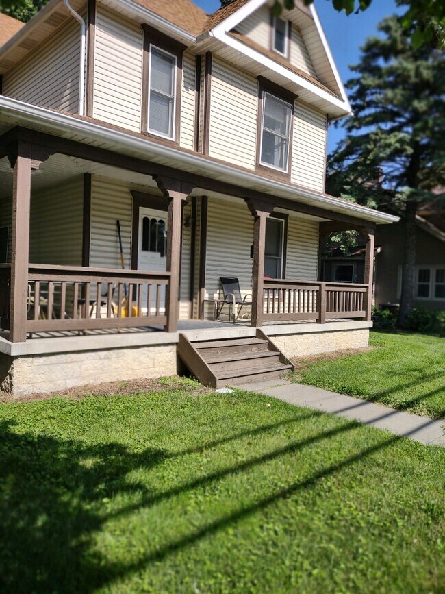 439 N Main St, Unit 439 in Bowling Green, OH - Foto de edificio - Building Photo