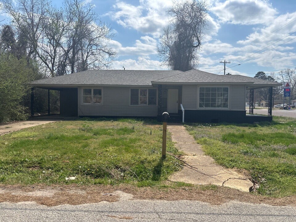 1108 Warren St in Brownsville, TN - Building Photo