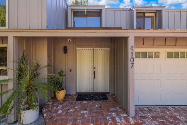 4107 Pine Hollow Rd in Calabasas, CA - Building Photo - Building Photo