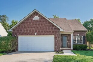 5037 Timber Trail Dr in Mount Juliet, TN - Building Photo
