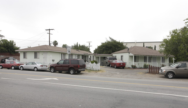 11357 Oxnard St in North Hollywood, CA - Building Photo - Building Photo