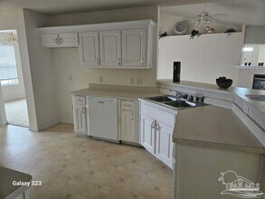 10896 Country Ostrich Dr in Pensacola, FL - Building Photo - Building Photo