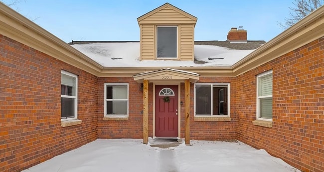 property at 3233 Ivanhoe St