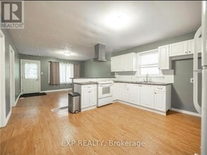 29 Rockwood Ave in St Catharines, ON - Building Photo - Building Photo