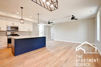 2243 W 23rd Pl-Unit -4 in Chicago, IL - Building Photo - Building Photo