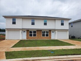 1205 Nedra Dr in Decatur, AR - Building Photo