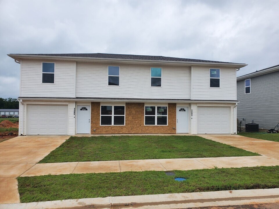 1205 Nedra Dr in Decatur, AR - Building Photo