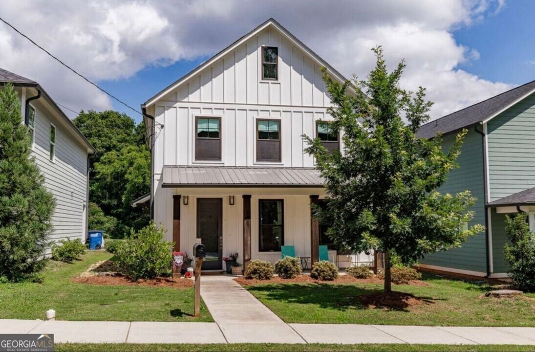 230 Lake St in Athens, GA - Building Photo