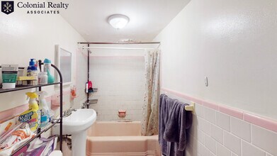 1069 Beacon St in Brookline, MA - Building Photo - Building Photo