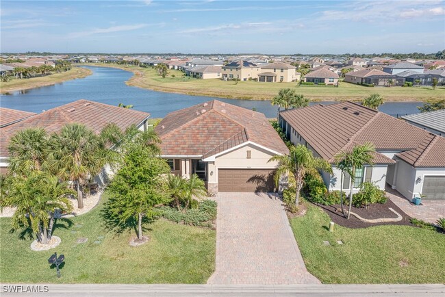 3652 E Hampton Cir in Alva, FL - Building Photo - Building Photo