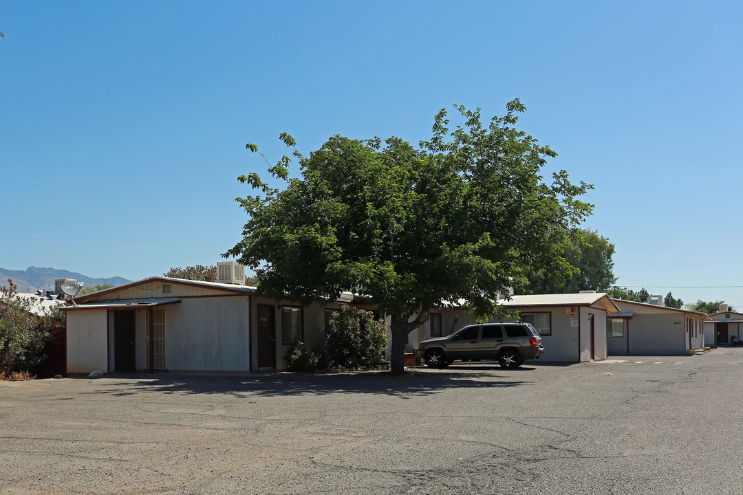 Geronimo in Tucson, AZ - Foto de edificio