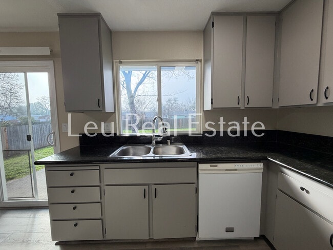 7628 N Colony Wy in Citrus Heights, CA - Building Photo - Building Photo