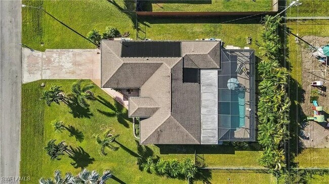 1114 NE 3rd Ave in Cape Coral, FL - Foto de edificio - Building Photo