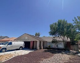 37445 Sheffield Dr in Palmdale, CA - Building Photo - Building Photo