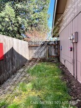 549 SW Dogwood Rd in Estacada, OR - Building Photo - Building Photo