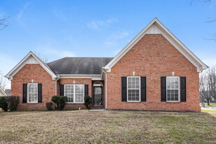 1918 Portview Dr in Spring Hill, TN - Building Photo