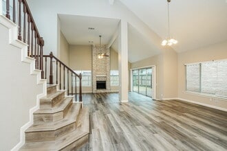 16035 Rustic Sands Dr in Houston, TX - Building Photo - Building Photo