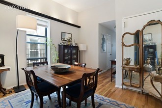 213-215 Eastern Pky in Brooklyn, NY - Building Photo - Interior Photo