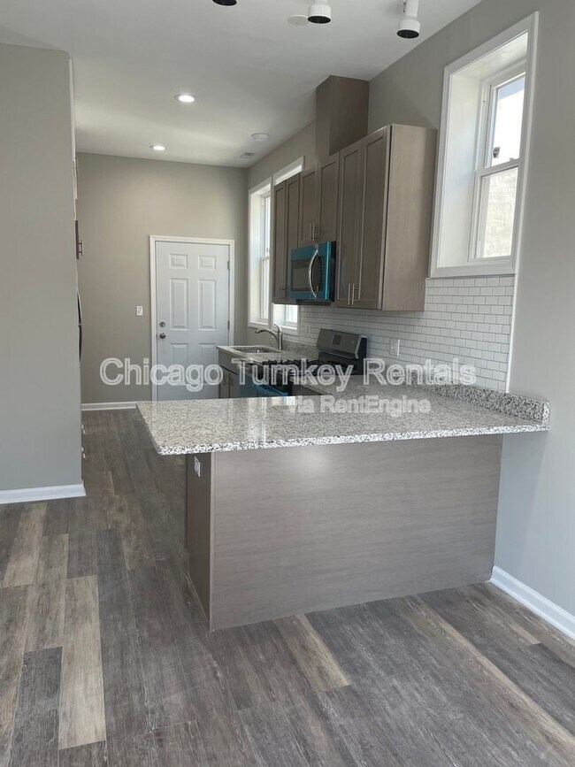 2822 W 25th St in Chicago, IL - Building Photo - Building Photo