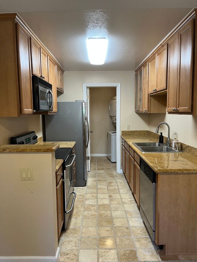 property at 2250 Monroe St