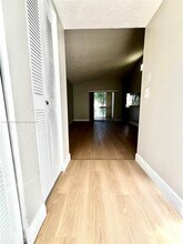 9855 Westview Dr in Coral Springs, FL - Foto de edificio - Building Photo