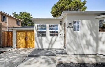 2335 Ralmar Ave in East Palo Alto, CA - Building Photo - Building Photo
