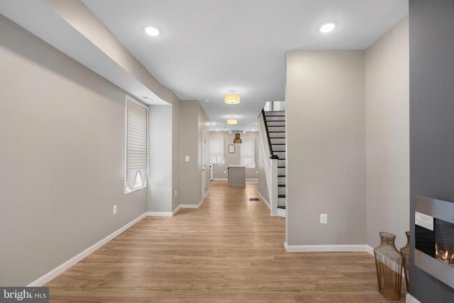 945 Ashburton St in Baltimore, MD - Building Photo - Building Photo