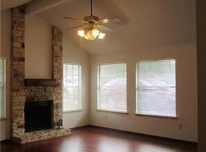 16927 Whitebrush Loop-Unit -16927 in Austin, TX - Building Photo - Building Photo