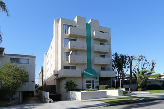 3751 Jasmine Ave in Los Angeles, CA - Foto de edificio - Building Photo