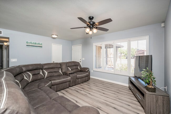 951 W La Jolla Dr in Tempe, AZ - Building Photo - Building Photo