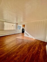 Karen Jean Apartments in Denver, CO - Foto de edificio - Building Photo