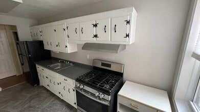 3 Sadore Ln, Unit 3Z in Yonkers, NY - Building Photo - Building Photo