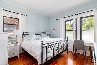 16 Winchester St, Unit 103 in Brookline, MA - Building Photo - Building Photo