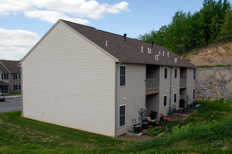 Sinking Spring Terrace in Sinking Spring, PA - Building Photo - Building Photo