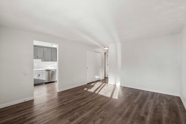 Canyon Ridge Apartment in Tacoma, WA - Foto de edificio - Building Photo