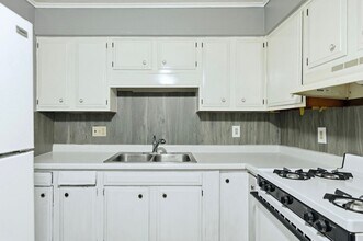 1610 Court St in Saginaw, MI - Building Photo - Building Photo